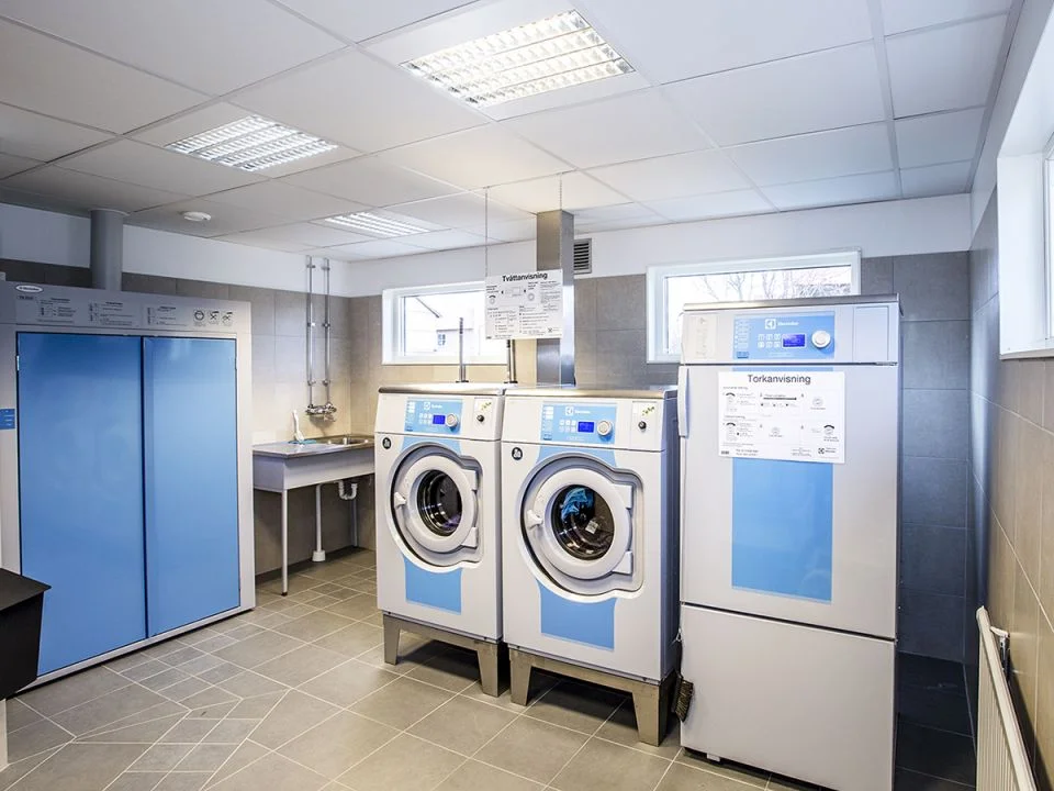 14. Ombyggnad av tva╠ettstuga i flerbostadshus